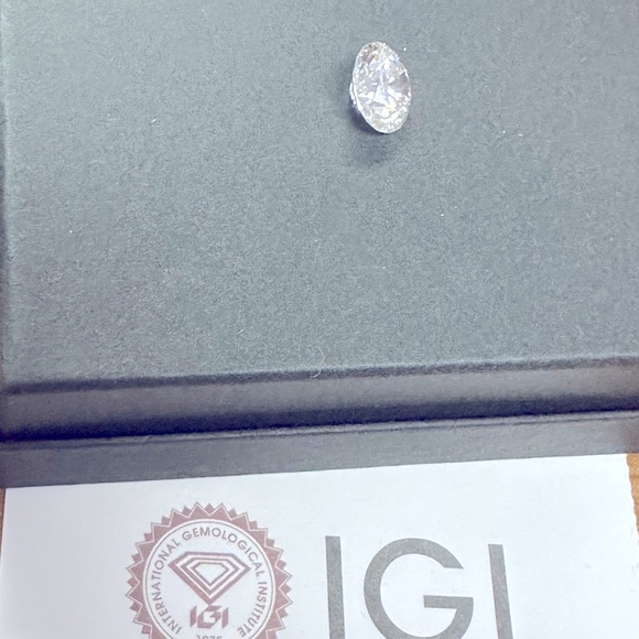 3.47 round brilliant cut lab diamond - Picture 6 of 8